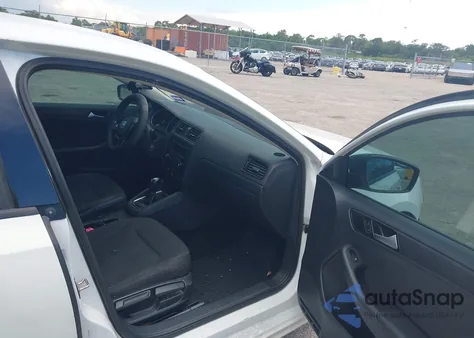 2015 Volkswagen Jetta 2.0L S z USA, uszkodzony, nr VIN 3VW2K7AJ3FM410135